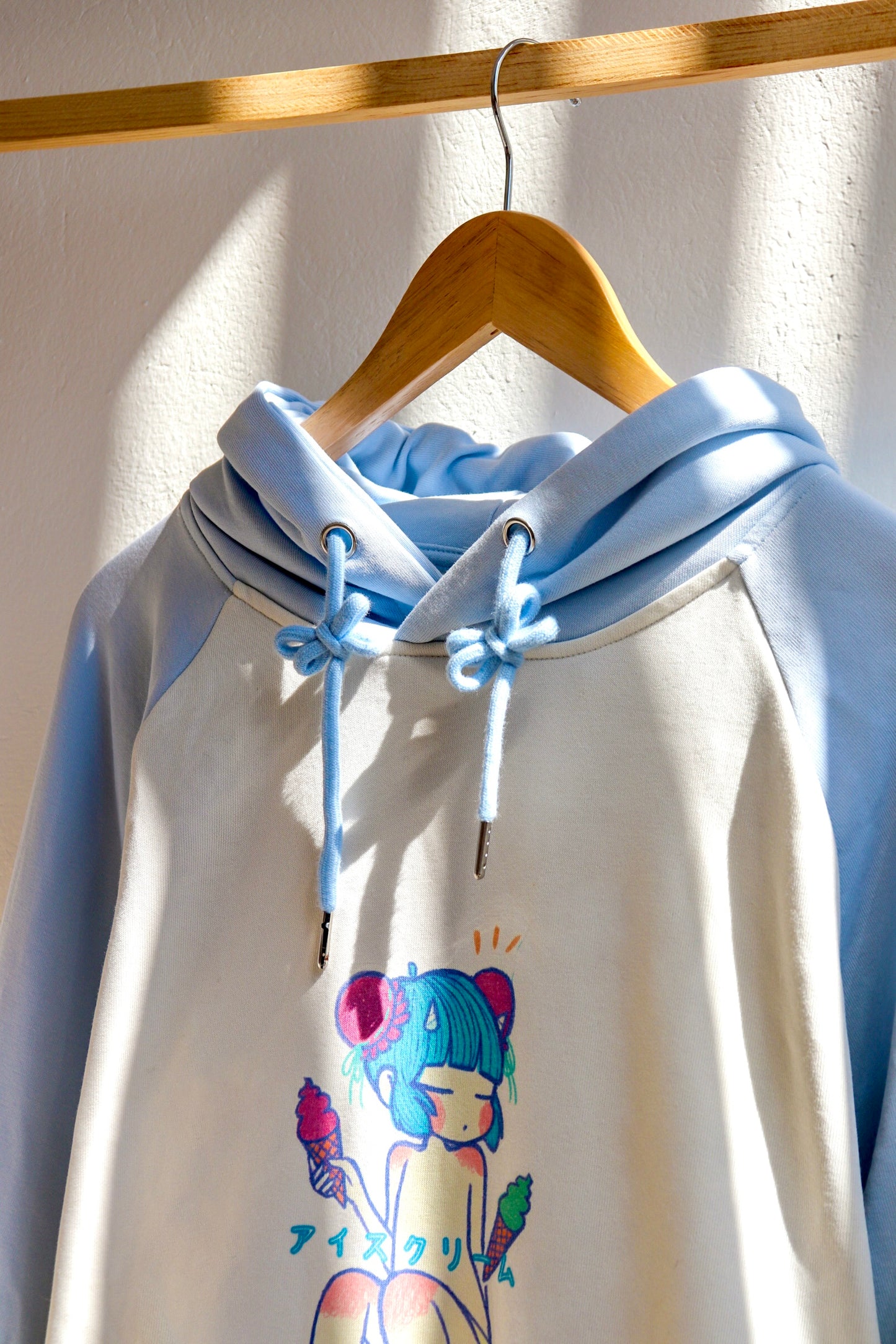 Pastel Hoodie Aoi
