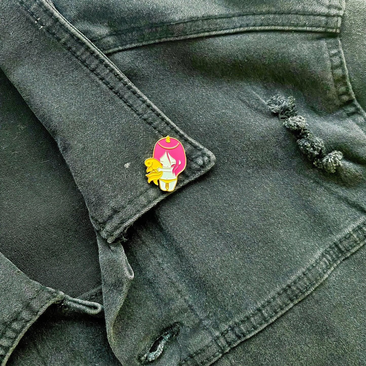 Pin Momoiru